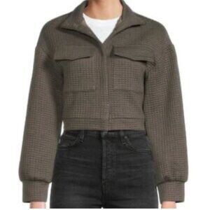 Area Stars funnel neck quilted cropped jacket in green khaki color. Size XL